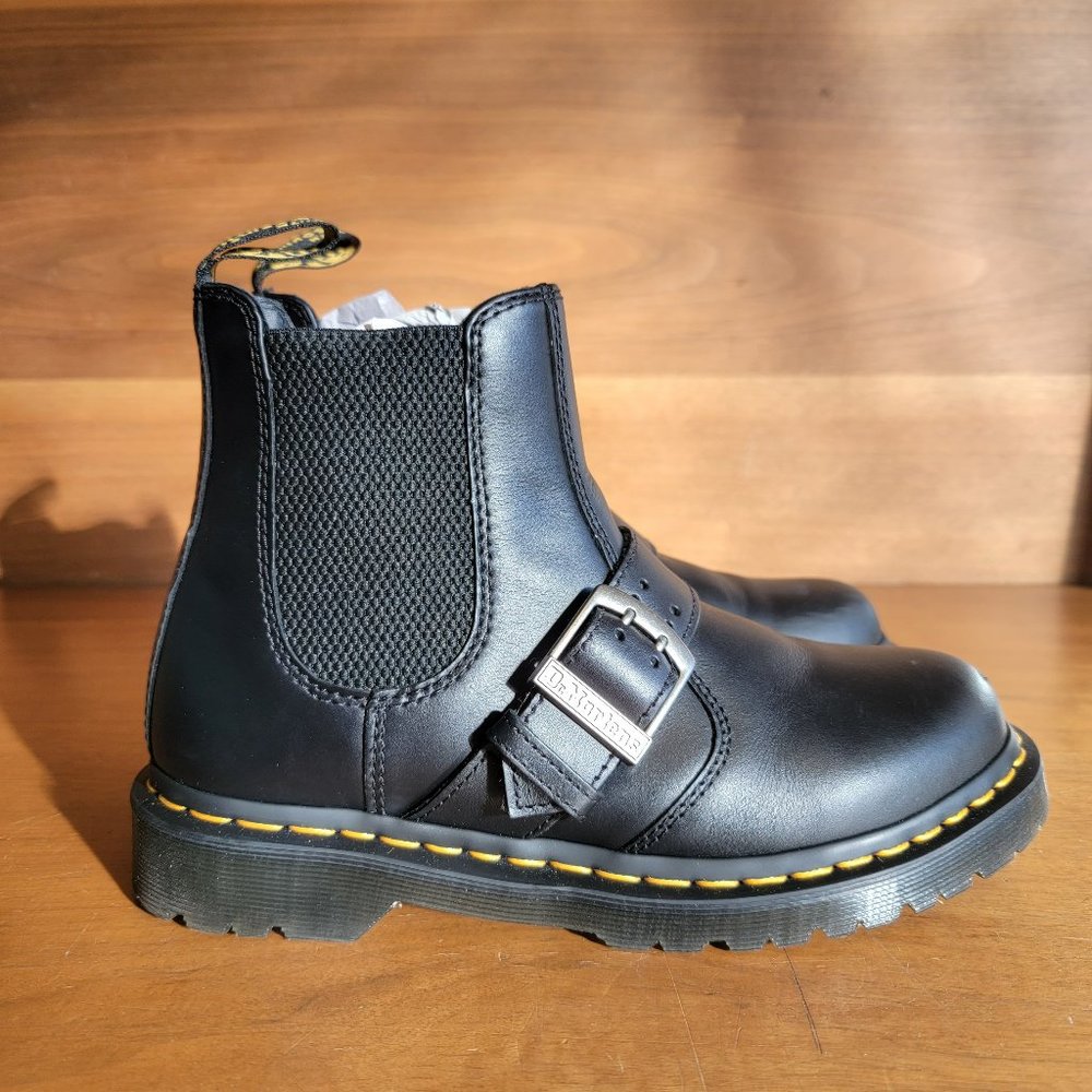 Dr. Martens 2976 Chelsea Boot (Womens)